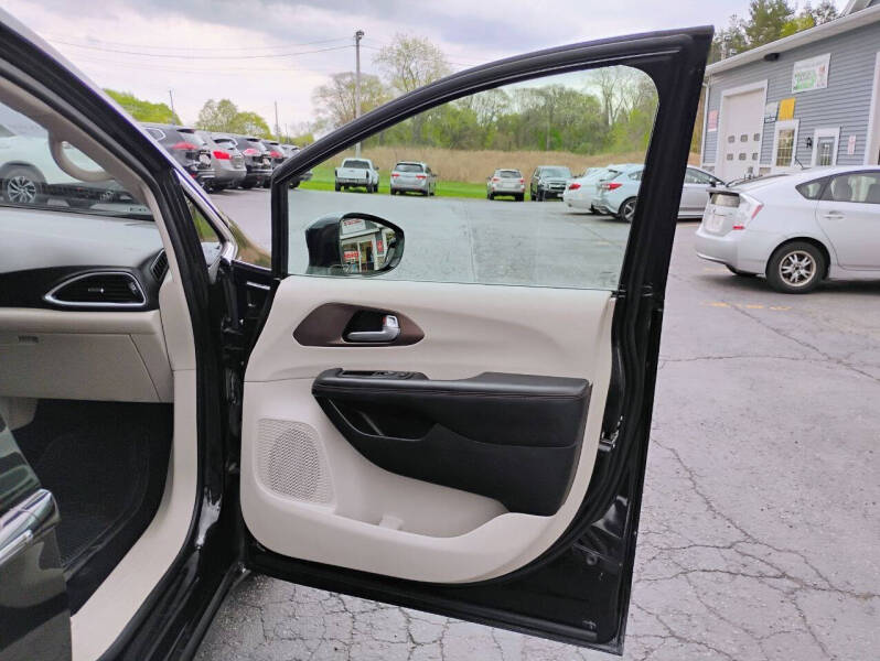 2018 Chrysler Pacifica Touring L Plus