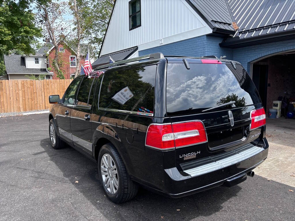 2012 Lincoln Navigator L for sale at Michael Johnson @ Allens Auto Sales Hopkinsville in Hopkinsville, KY