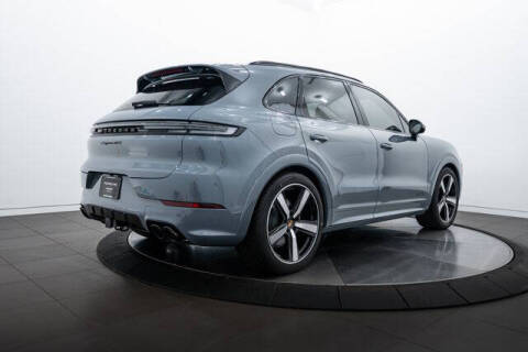 2025 Porsche Cayenne GTS
