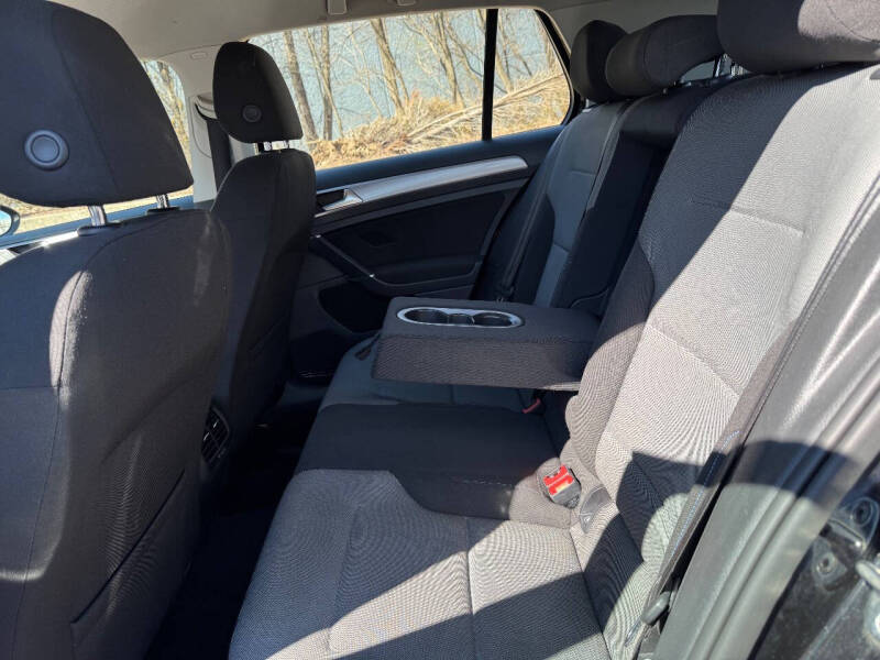 2016 Volkswagen e-Golf SE