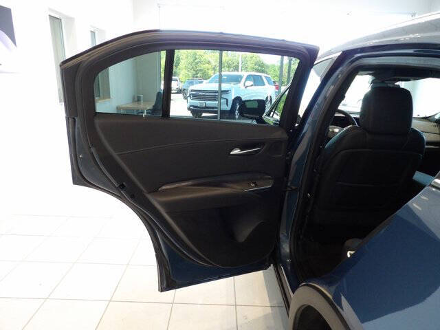 2024 Cadillac XT4 Premium Luxury