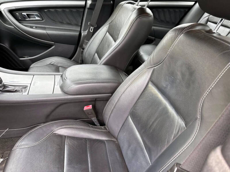 2015 Ford Taurus SEL