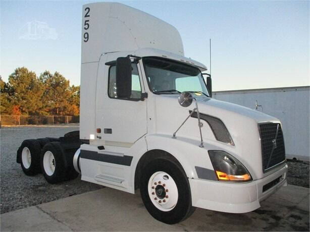 2006 Volvo VNL for sale at Vehicle Network - Allstate Truck Sales in Colfax NC