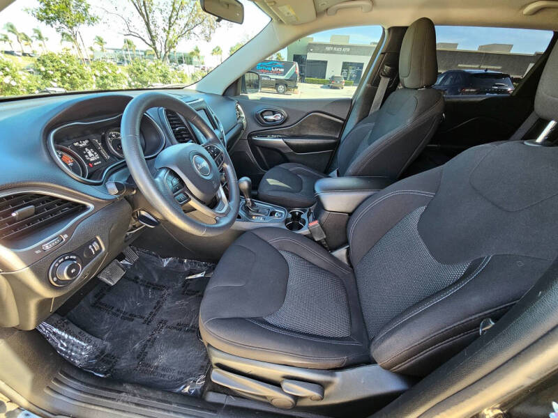 2019 Jeep Cherokee Latitude