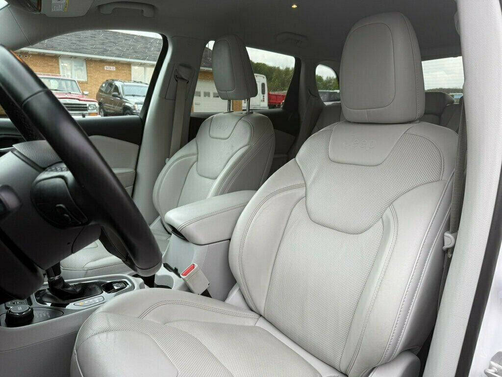 2019 Jeep Cherokee 21
