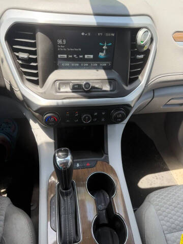 2017 GMC Acadia SLE-1