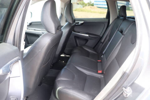 2016 Volvo XC60 T5 Drive-E Platinum