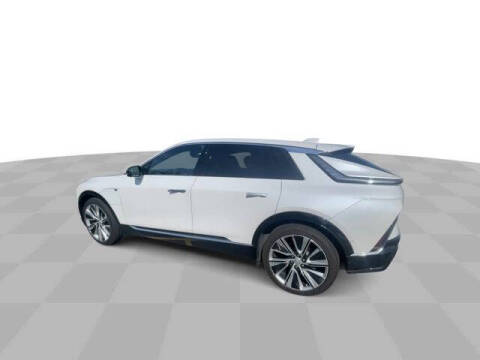 2024 Cadillac LYRIQ Luxury 3