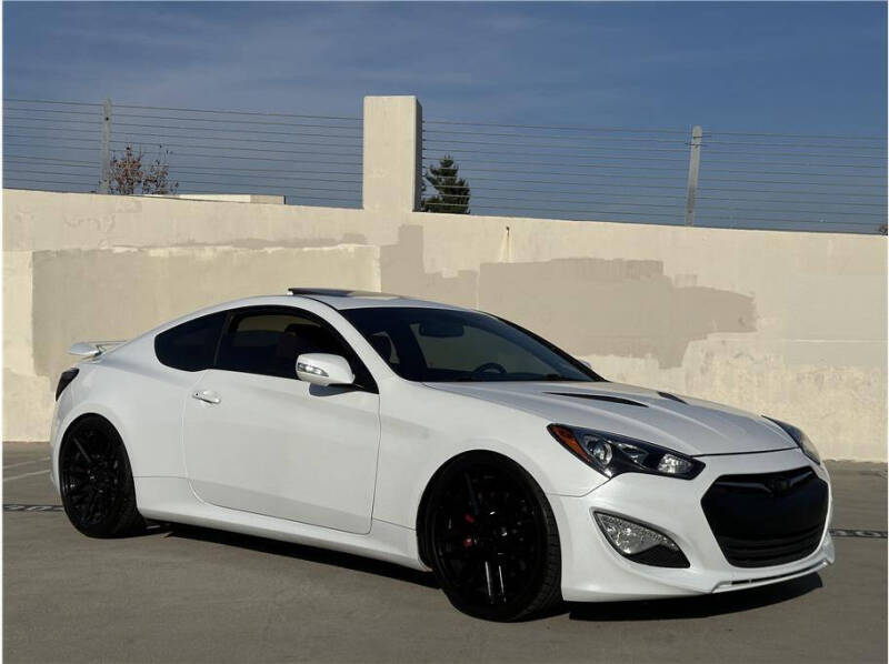 2016 Hyundai Genesis Coupe Ultimate photo 3