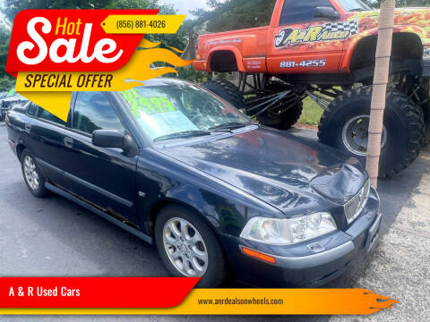 2001 Volvo S40 for sale at A & R Used Cars in Clayton NJ