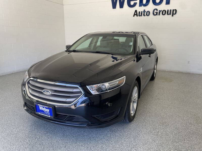 2017 Ford Taurus SE