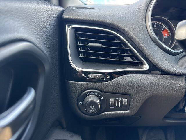 2021 Jeep Cherokee Altitude