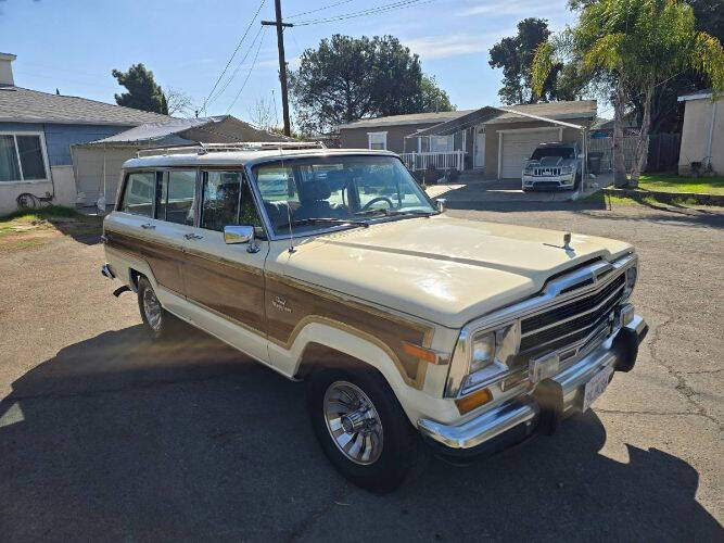 1986 Jeep Grand Wagoneer