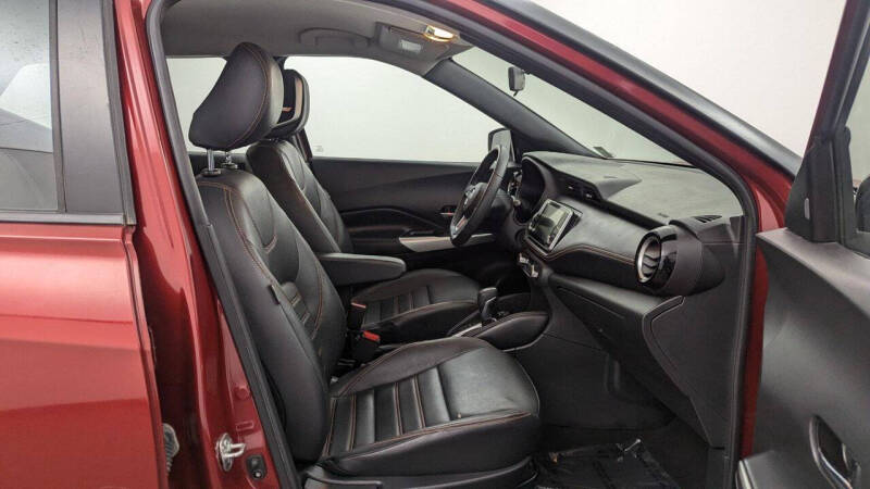 2019 Nissan Kicks SR