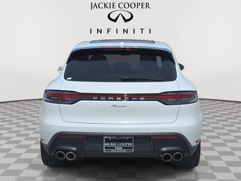 2025 Porsche Macan