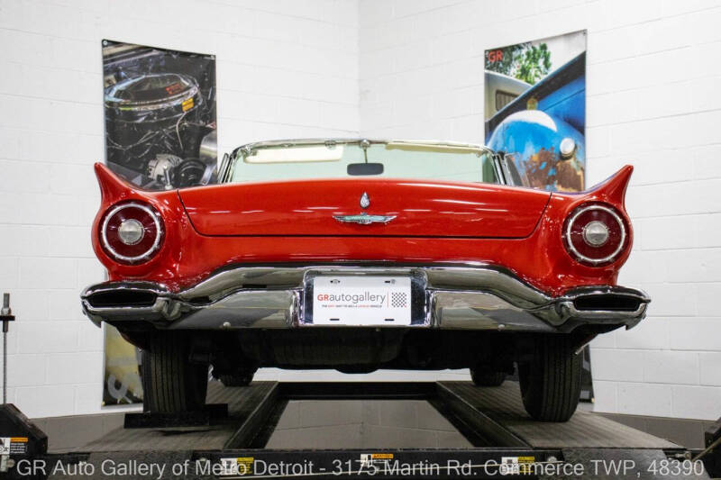 1957 Ford Thunderbird