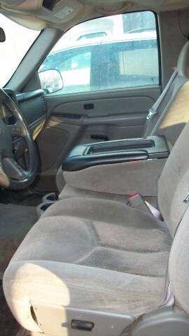 2005 Chevrolet Avalanche 1500 LS