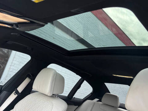 2019 BMW 5 Series 540i