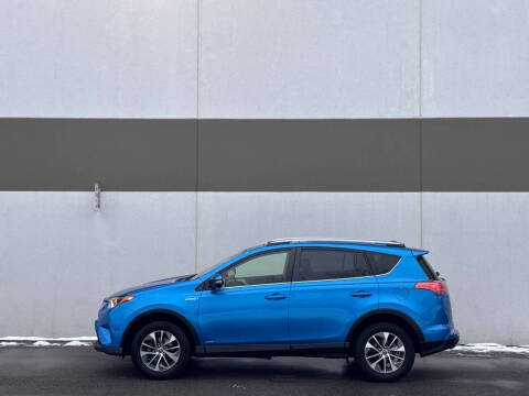 2017 Toyota RAV4 Hybrid XLE