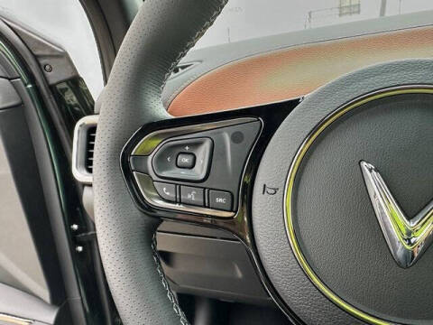 2025 VinFast VF8 Plus