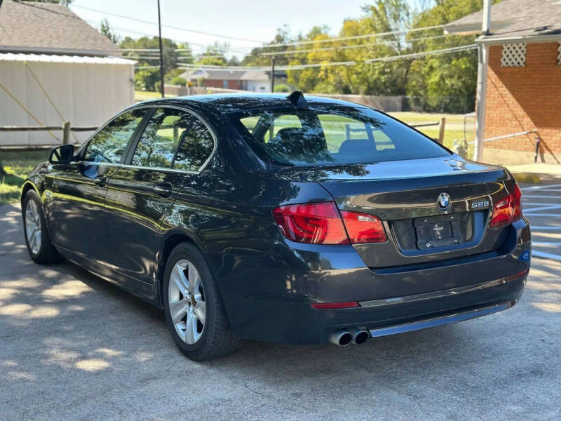 2011 BMW 5 Series 528i