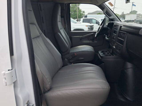 2025 Chevrolet Express 3500