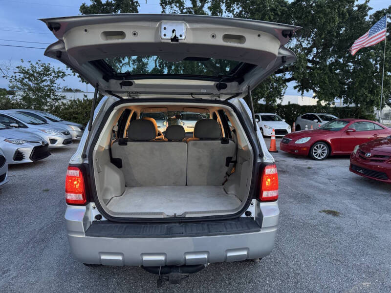 2011 Ford Escape XLS
