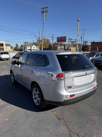2014 Mitsubishi Outlander SE