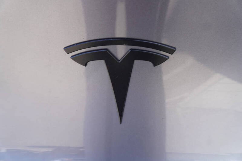 2024 Tesla Model Y Performance