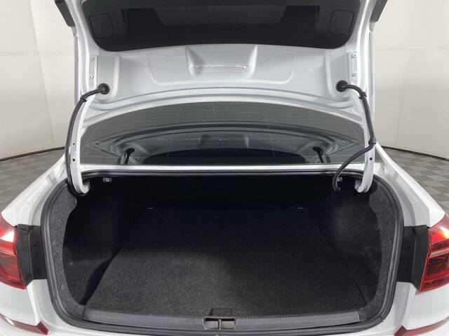 2017 Volkswagen Passat 1.8T R-Line