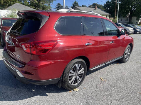 2017 Nissan Pathfinder S