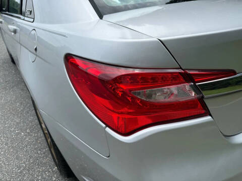 2012 Chrysler 200 LX