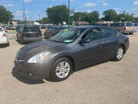 2010 Nissan Altima for sale at Peak Motors in Loves Park IL