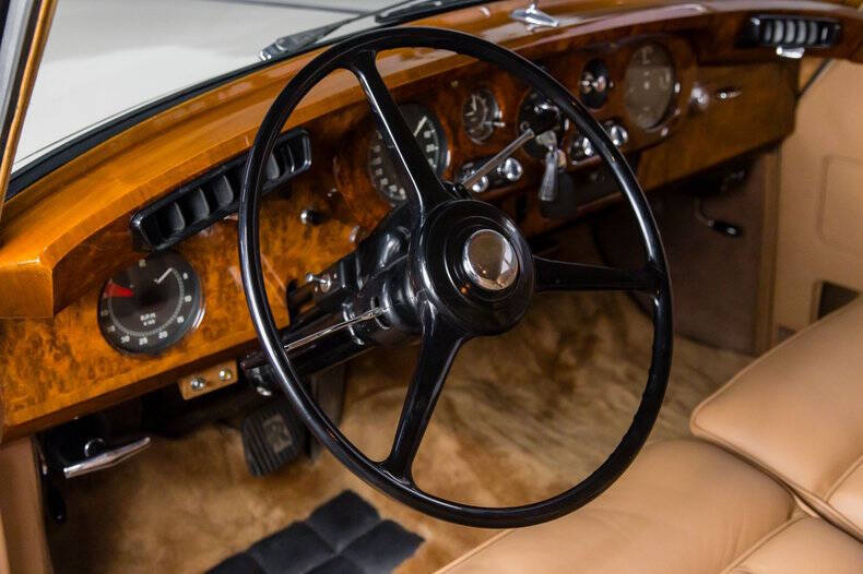 1961 Rolls-Royce SILVER CLOUD LWB