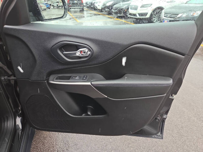 2019 Jeep Cherokee Latitude