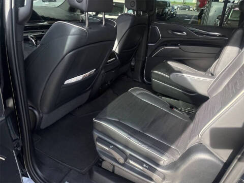 2023 Cadillac Escalade ESV Sport