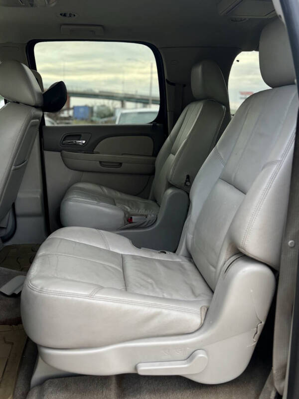 2012 Chevrolet Suburban LT