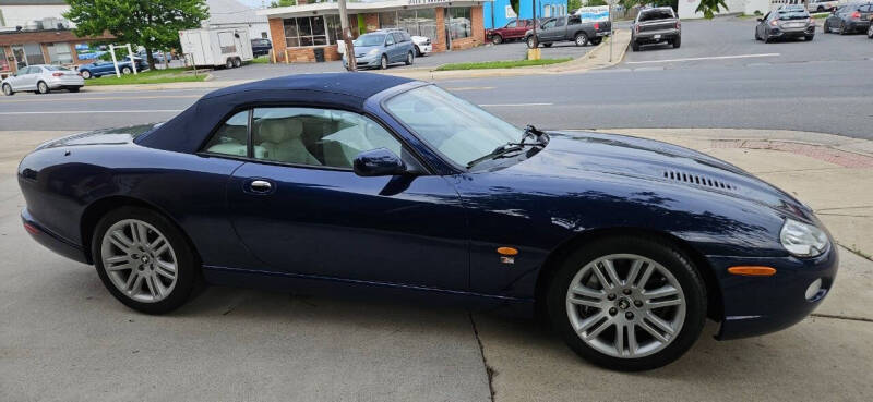 2005 Jaguar XKR