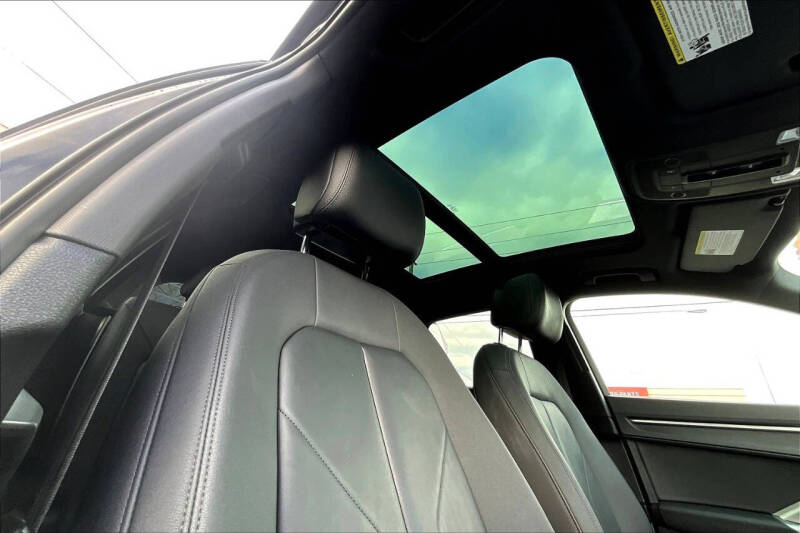 2023 Audi Q3 quattro Premium Plus 40 TFSI