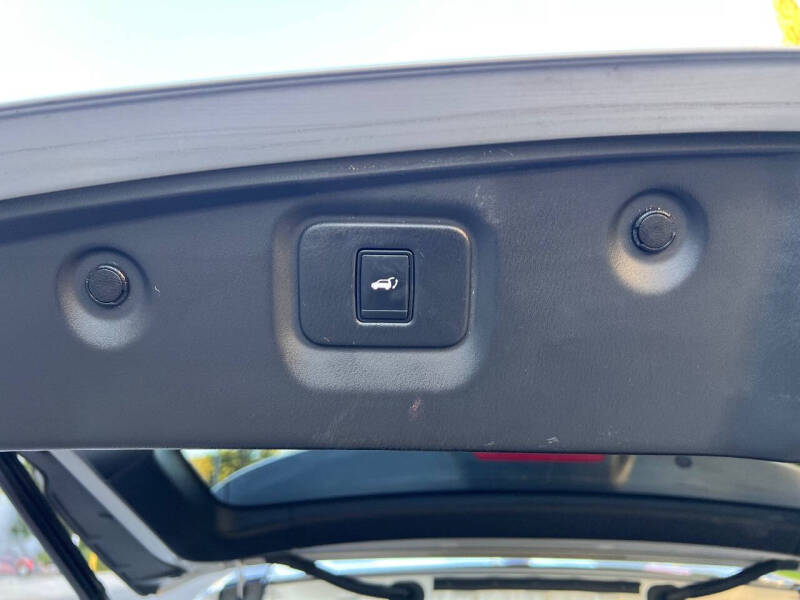 2014 Nissan Pathfinder SL