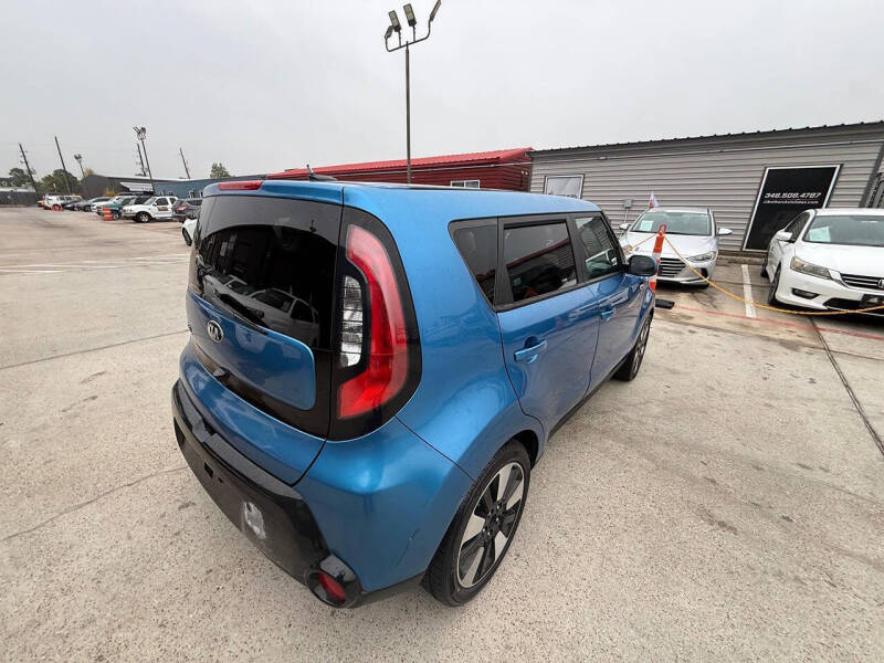 2016 Kia Soul +