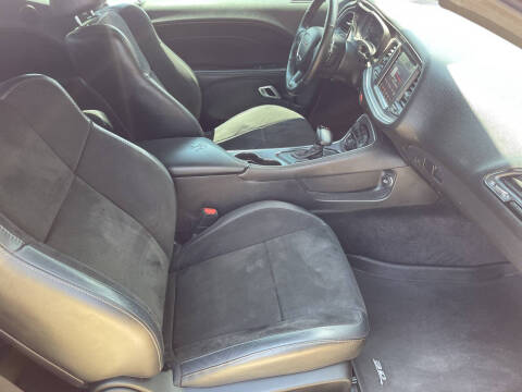 2018 Dodge Challenger SXT Plus