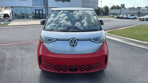 2025 Volkswagen ID. Buzz Pro S Plus 4Motion