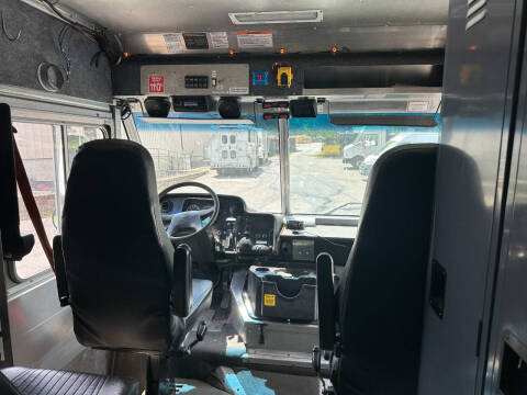 2016 Freightliner MT45 Chassis