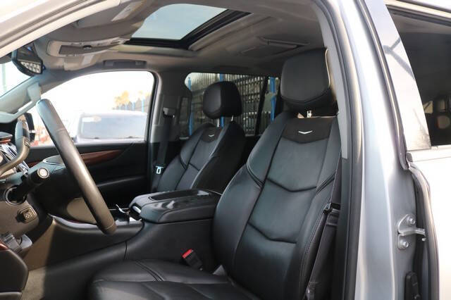 2016 Cadillac Escalade ESV Luxury Collection