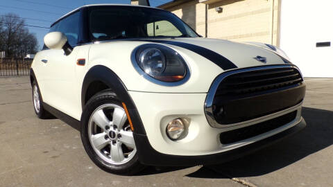 2019 MINI Hardtop 2 Door for sale at Prudential Auto Leasing in Hudson OH