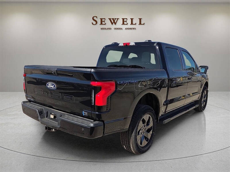 2025 Ford F-150 Lightning Flash