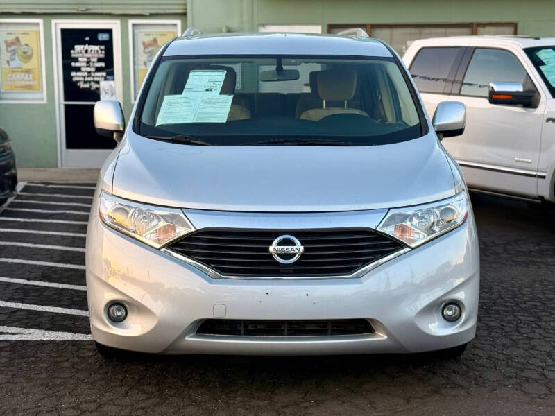2017 Nissan Quest SV
