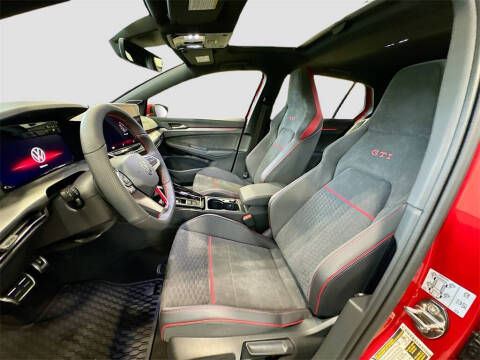 2025 Volkswagen Golf GTI SE