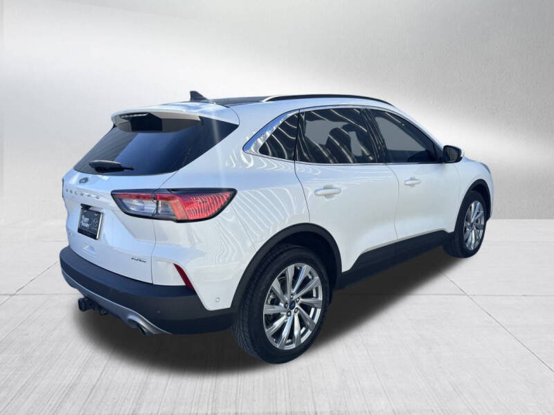 2022 Ford Escape Titanium